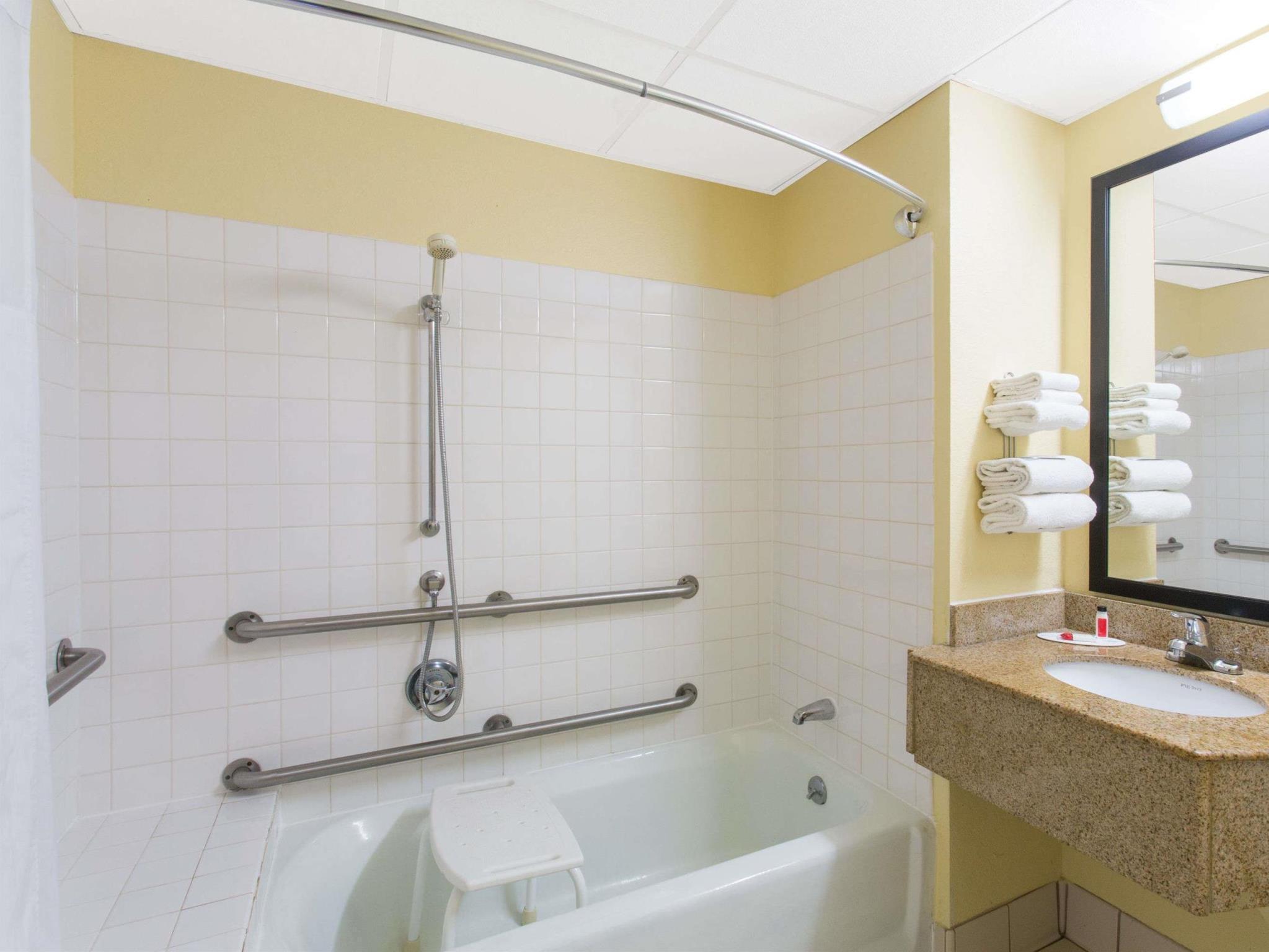 Days Inn By Wyndham Leominster/Fitchburg Area Zewnętrze zdjęcie