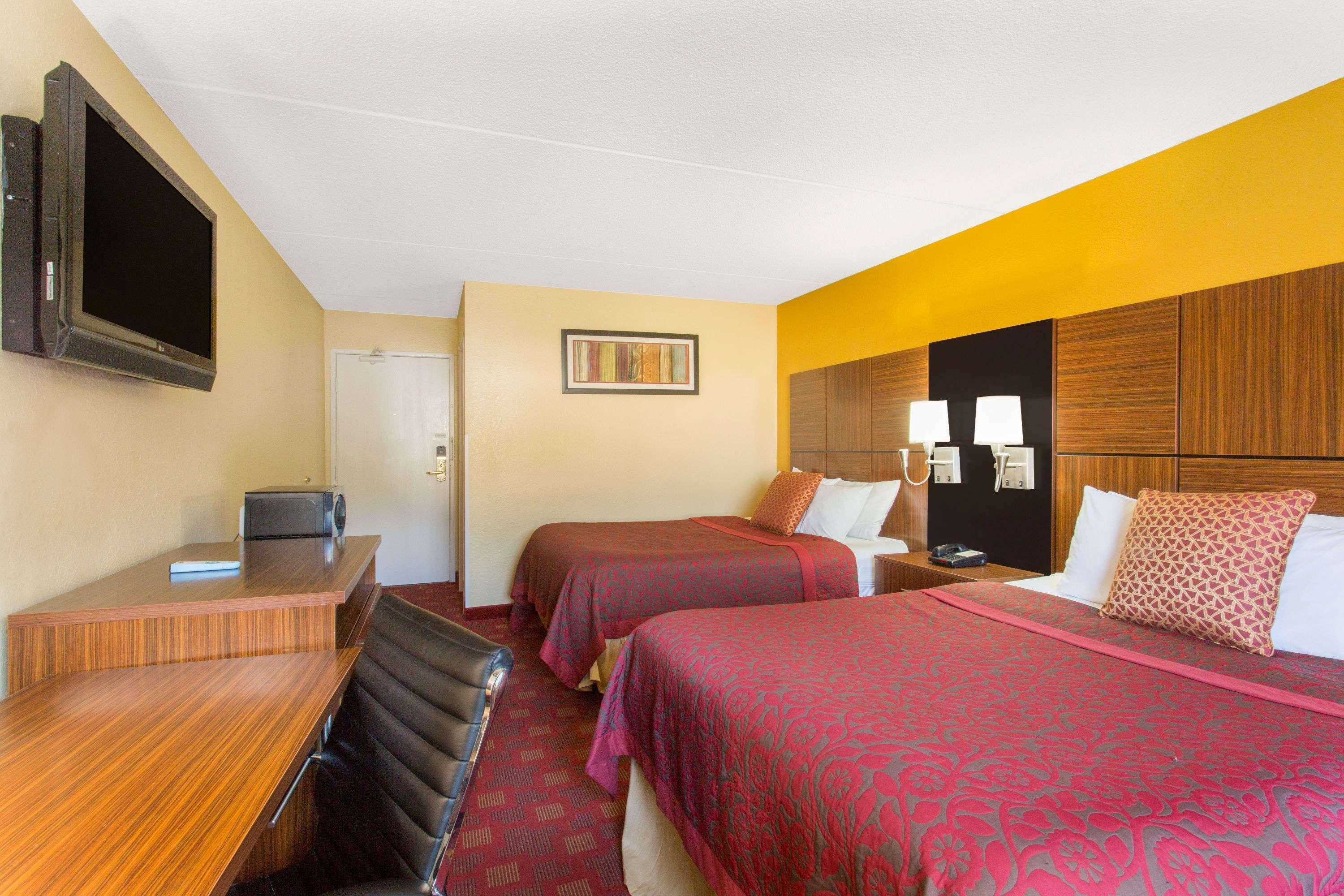 Days Inn By Wyndham Leominster/Fitchburg Area Zewnętrze zdjęcie